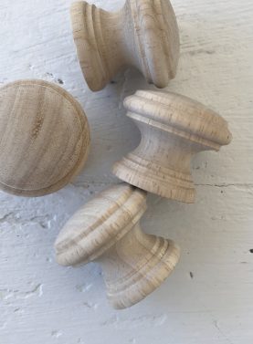 butoane din lemn